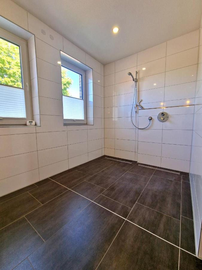 Exklusive Ferienwohnung In Lingen Holthausen 2Zim, 2Badez,Kueche,Balkon,Waschmaschine Buitenkant foto